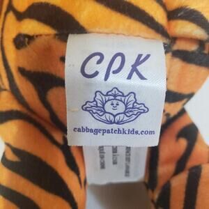 Lot of 2 Cabbage Patch Kids  Doll Cutie Doll Plush Tiger & Money Pre-owned 9"